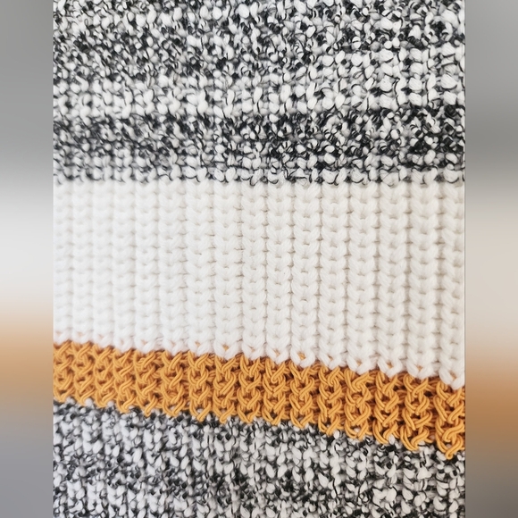 LUCKY BRAND Knit Sweater tank top, Grey/white/yellow, Size M - Picture 5 of 7